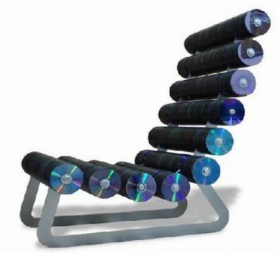 Кресло из компакт-дисков