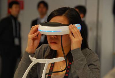 Sony продолжает разработки виртуальной реальности