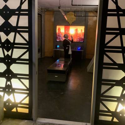 Интерьер Neotropolis Bar